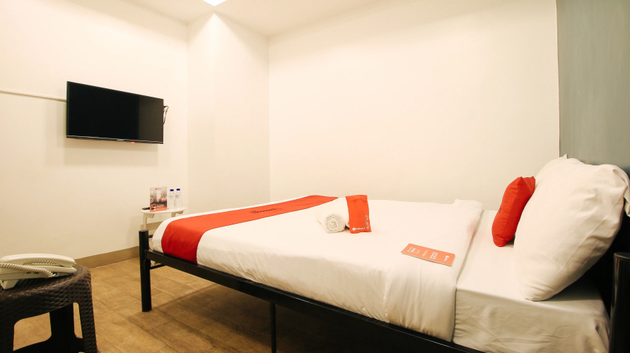 RedDoorz Plus @ San Marcelino Malate