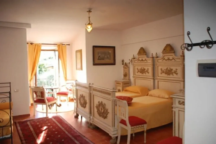 Standard Triple room with land view