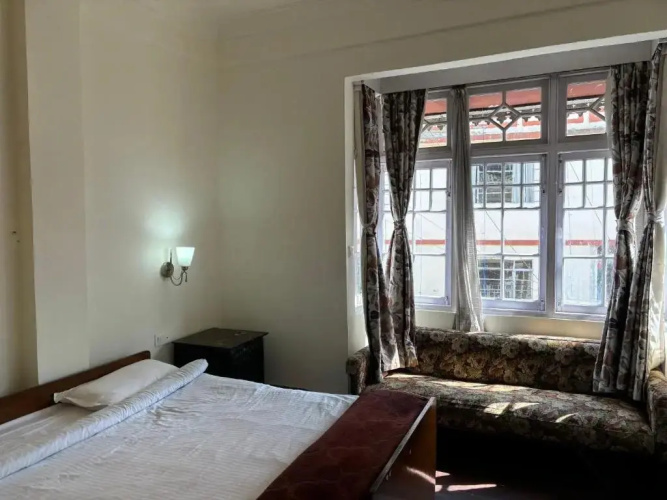 Pineridge Hotel