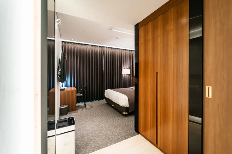 Superior Double room with city view
