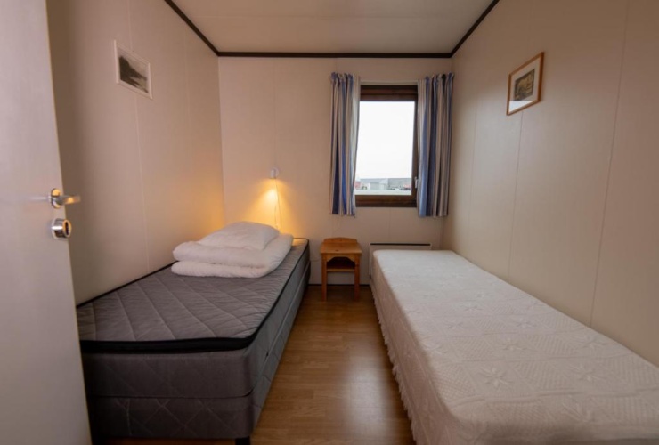 4 Bedrooms Apartment