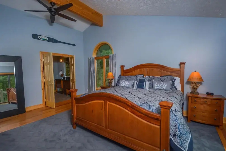 Hootenanny 5 Bedroom House