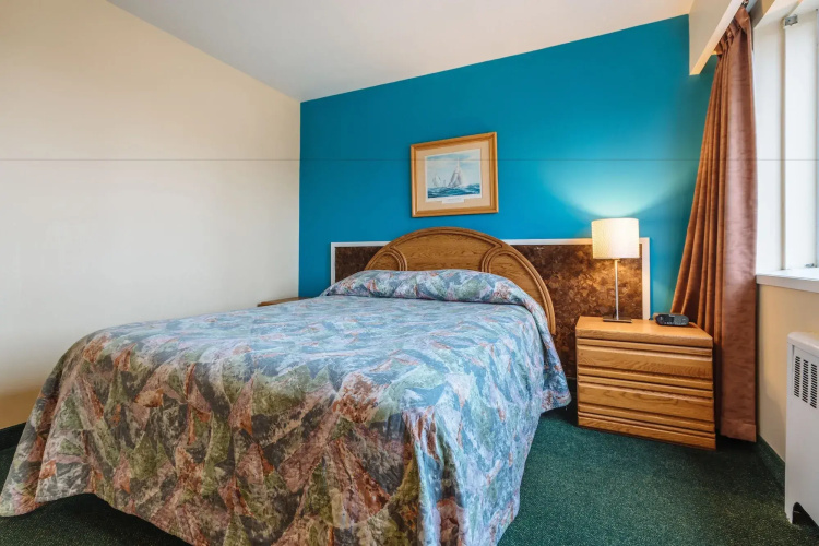English Bay Hotel