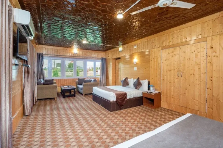 Luxury Family Suite