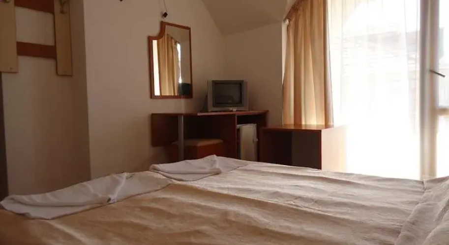 White Rose Family Hotel