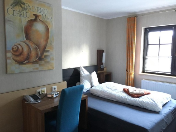 Deluxe Single room