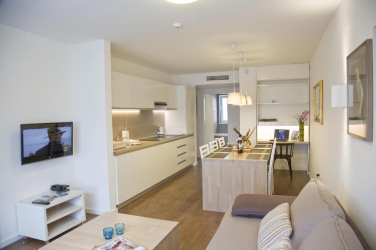 3 Bedrooms Luxury Apartment