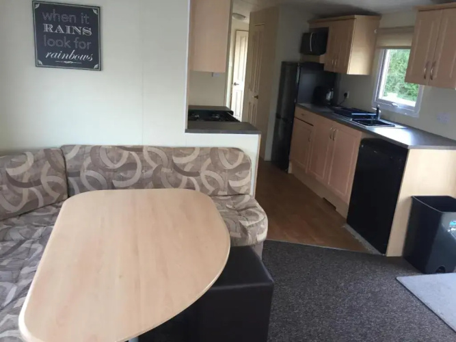 10 Berth 4 Bedroom Butlins Caravan