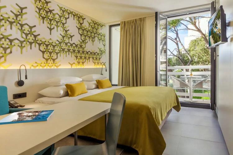 Bluesun Hotel Mala Berulia