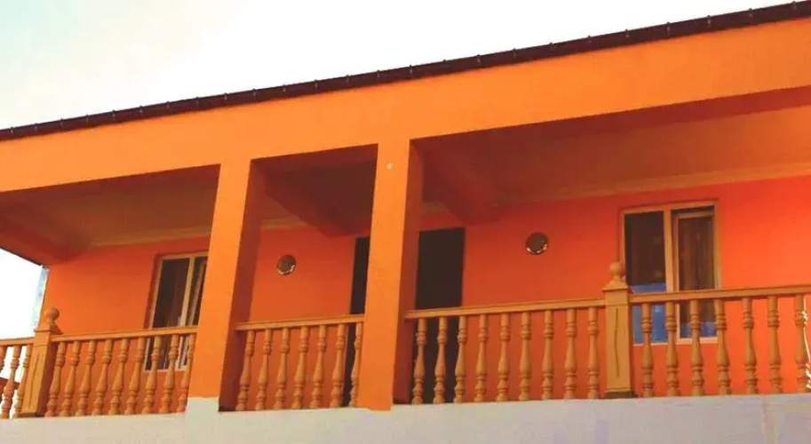 Nini Guest House