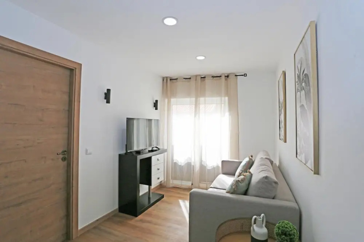 B55 - Santo Amaro Hill Apartment