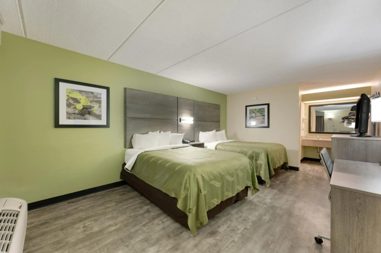 Quality Inn Airport - Southeast