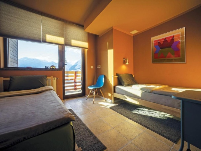 Standard Twin room with mountain view