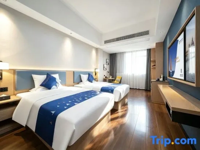 Standard Double room with view