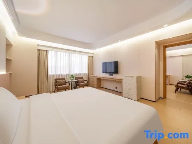 1 Bedroom Business Double Suite