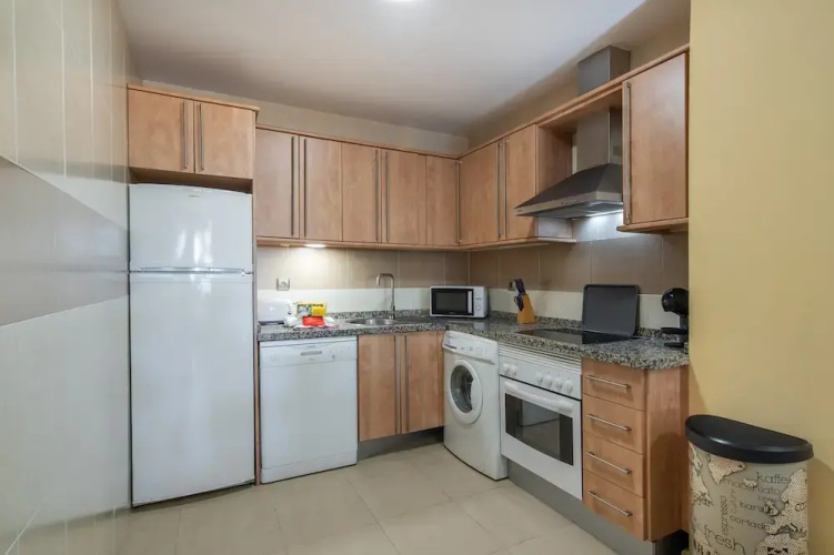 Cozy Beach Apartment for 5