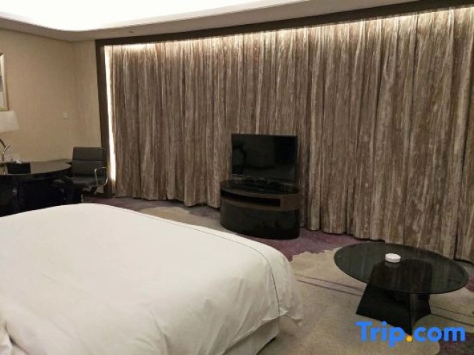 Ambassador Suite
