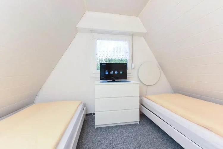 2 Bedrooms Cottage