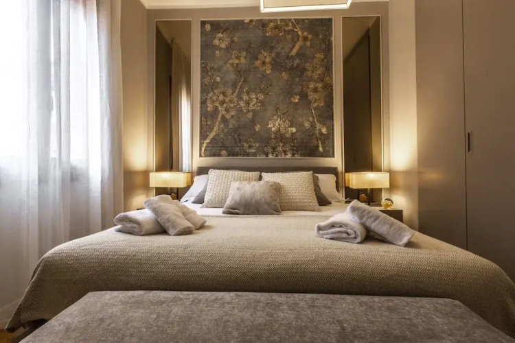 Charming Apartment on the Grand Canal