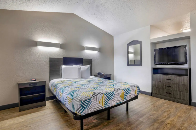 Studio 6 Dallas, TX - North - Richardson