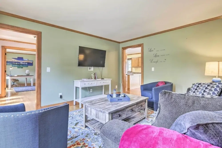 5 Bedrooms Cottage