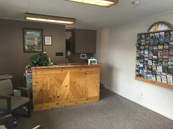Four Winds Motel