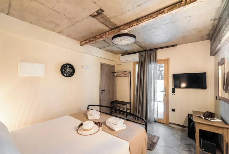 Pefkon Suites