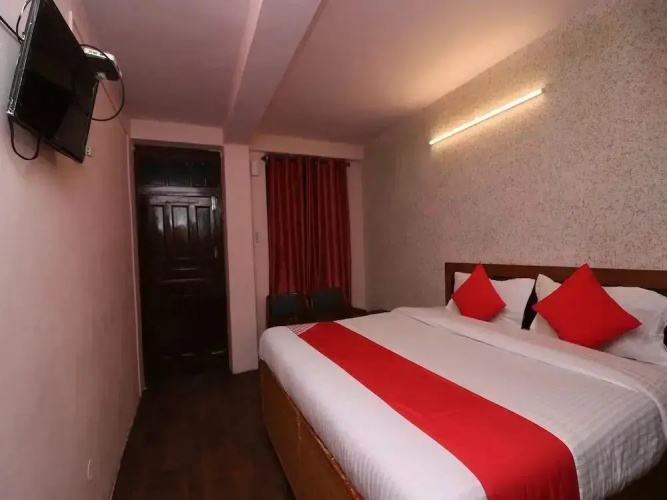 Cedar Tree by OYO Rooms
