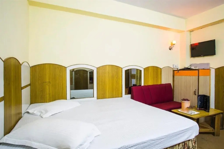 Hotel Satkaar