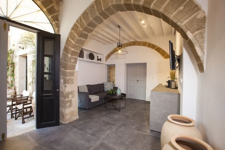 1 Bedroom Deluxe Apartment