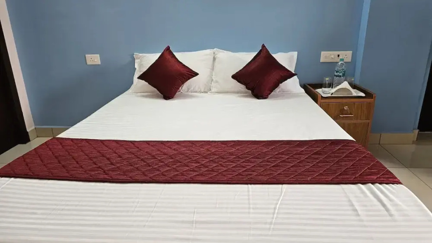 Pondy Pleasant Stay