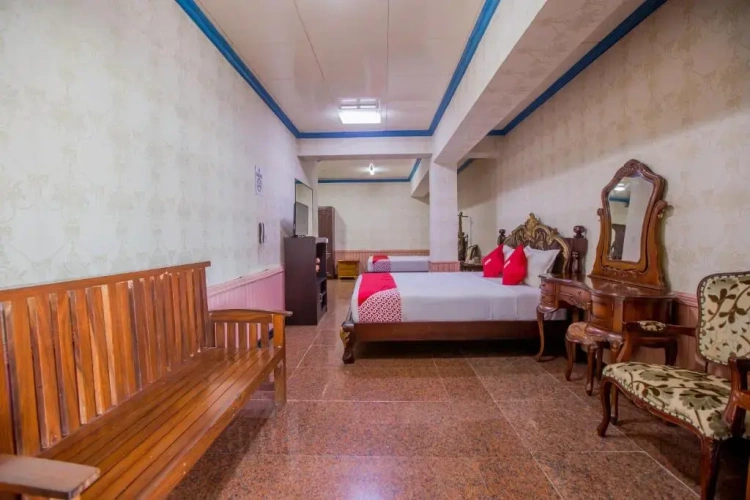 Deluxe Family Suite