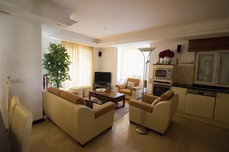 Palm Lane Villa