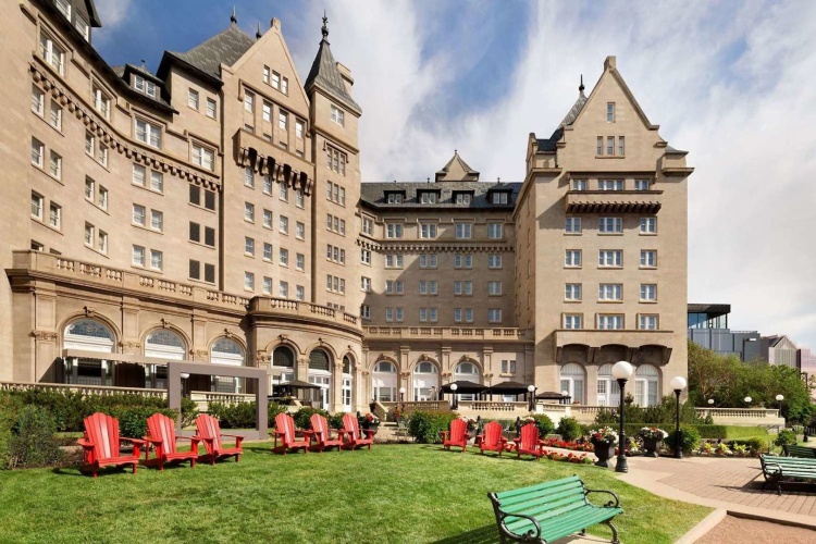 Fairmont Hotel Macdonald photo 21