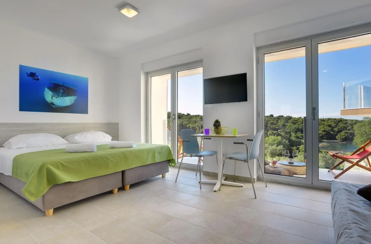 1 Bedroom Twin Suite with balcony and with land view