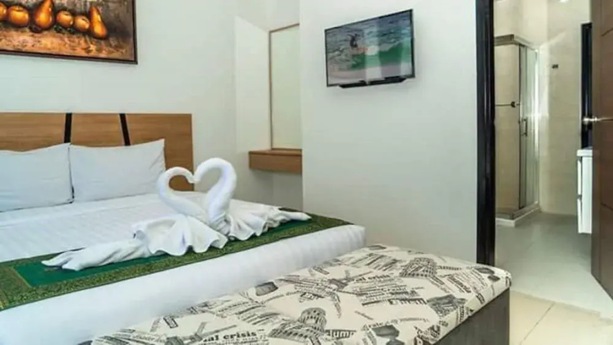 Naiharn Condominium Phuket