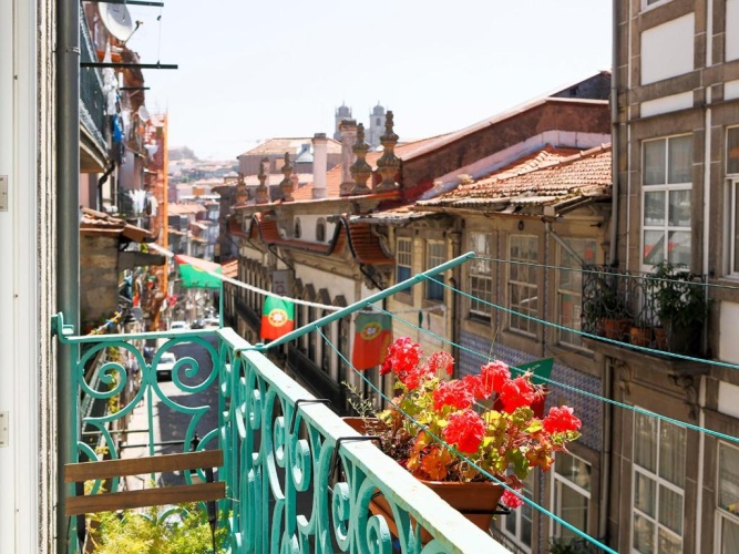Studio with balcony