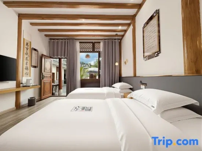 4 Bedrooms Suite
