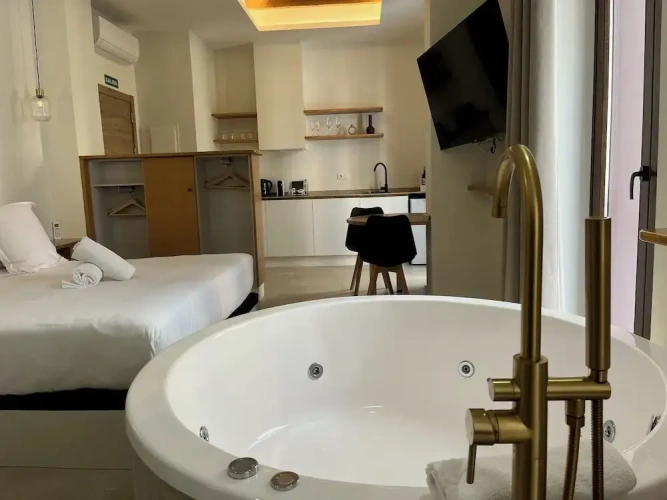 Standard Double room with balcony and with city view