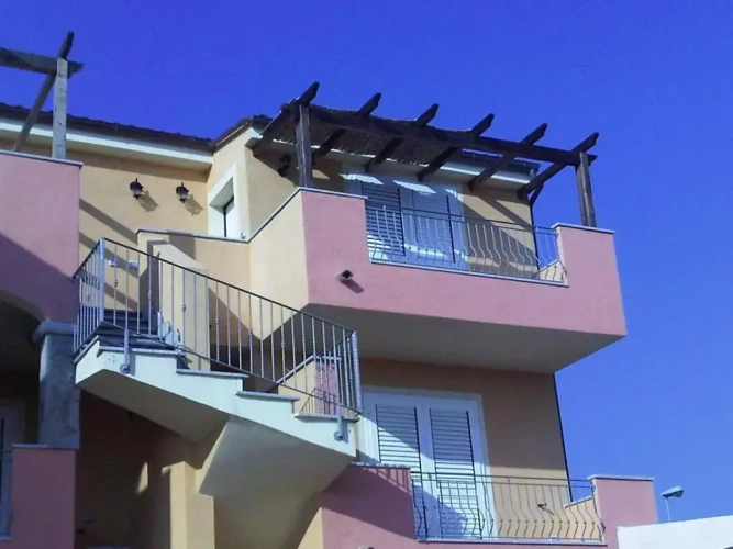 Apartment with balcony and with sea view