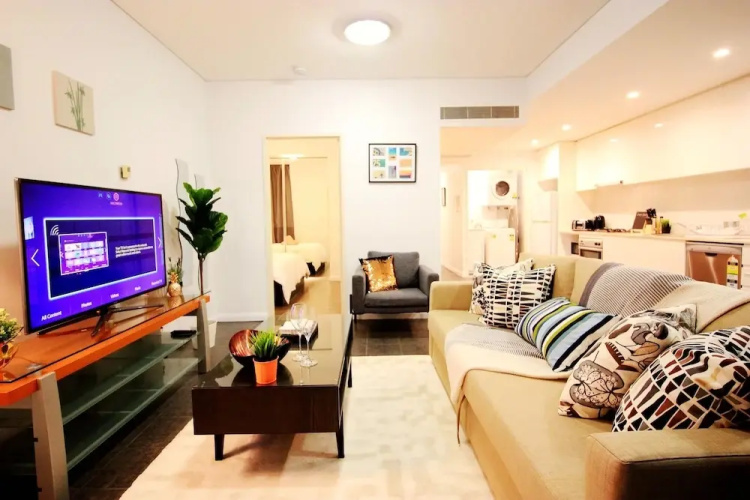 Spacious Apartment Central Location