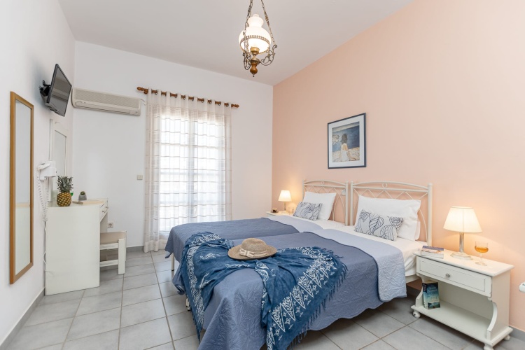 Deluxe Double room with partial sea view