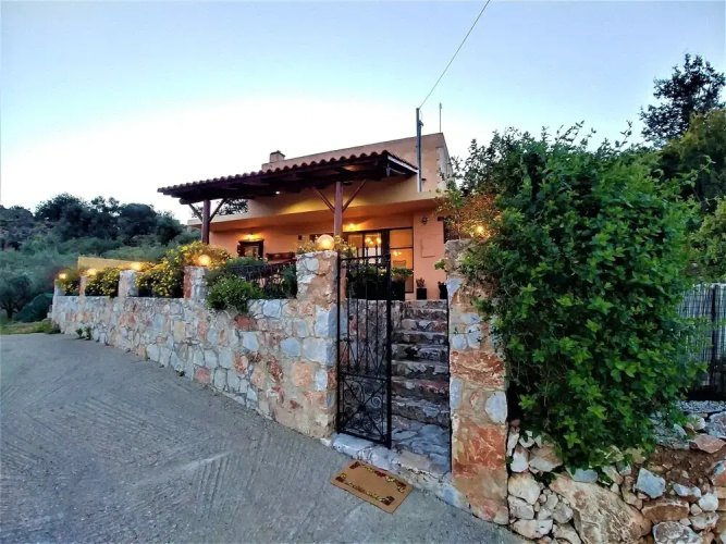 Thymes traditional house