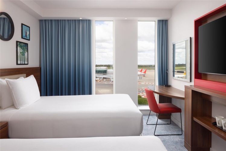 Hampton by Hilton London Stansted Airport photo 8