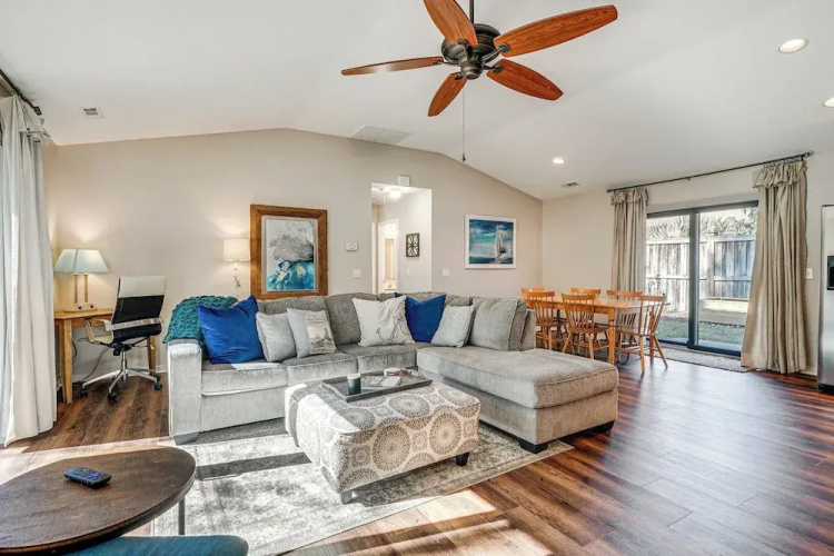 Northeast Wilmington Home ~ 5 Mi to Beach!