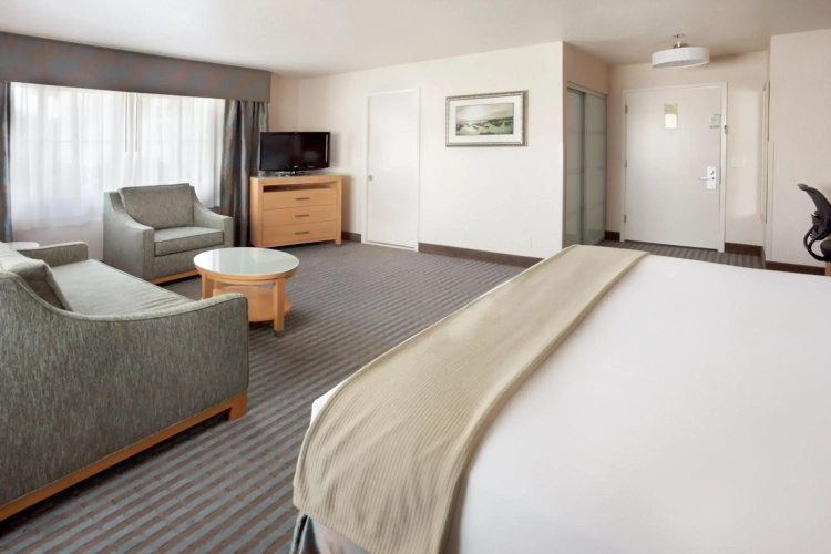 Holiday Inn Express Monterey-Cannery Row by IHG