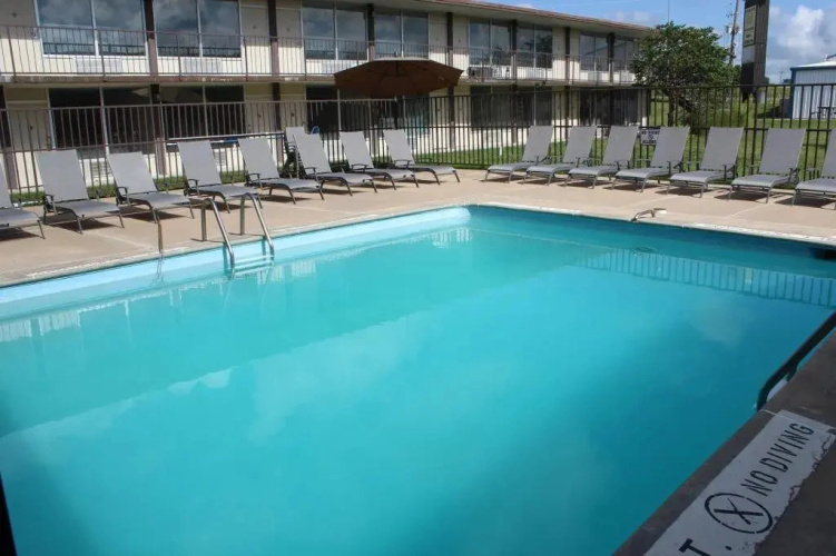 Ramada Inn