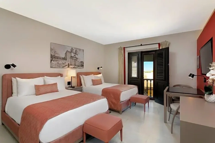 Deluxe Double room with view