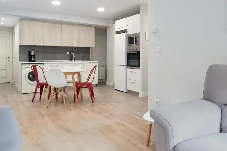 3 Bedrooms Quintuple Apartment