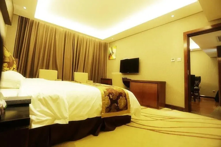 Hollyston Hotel